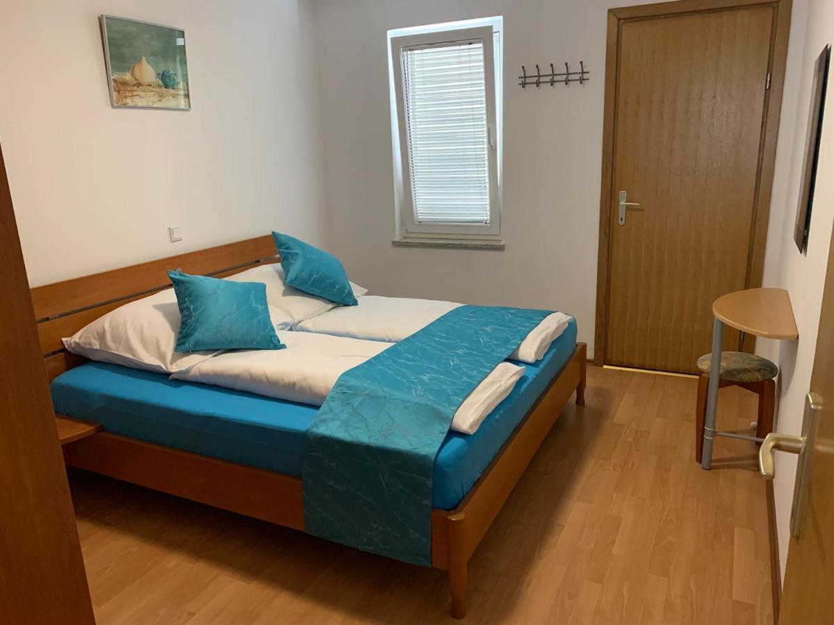 Apartmani Auer Pjescana Uvala Exterior photo