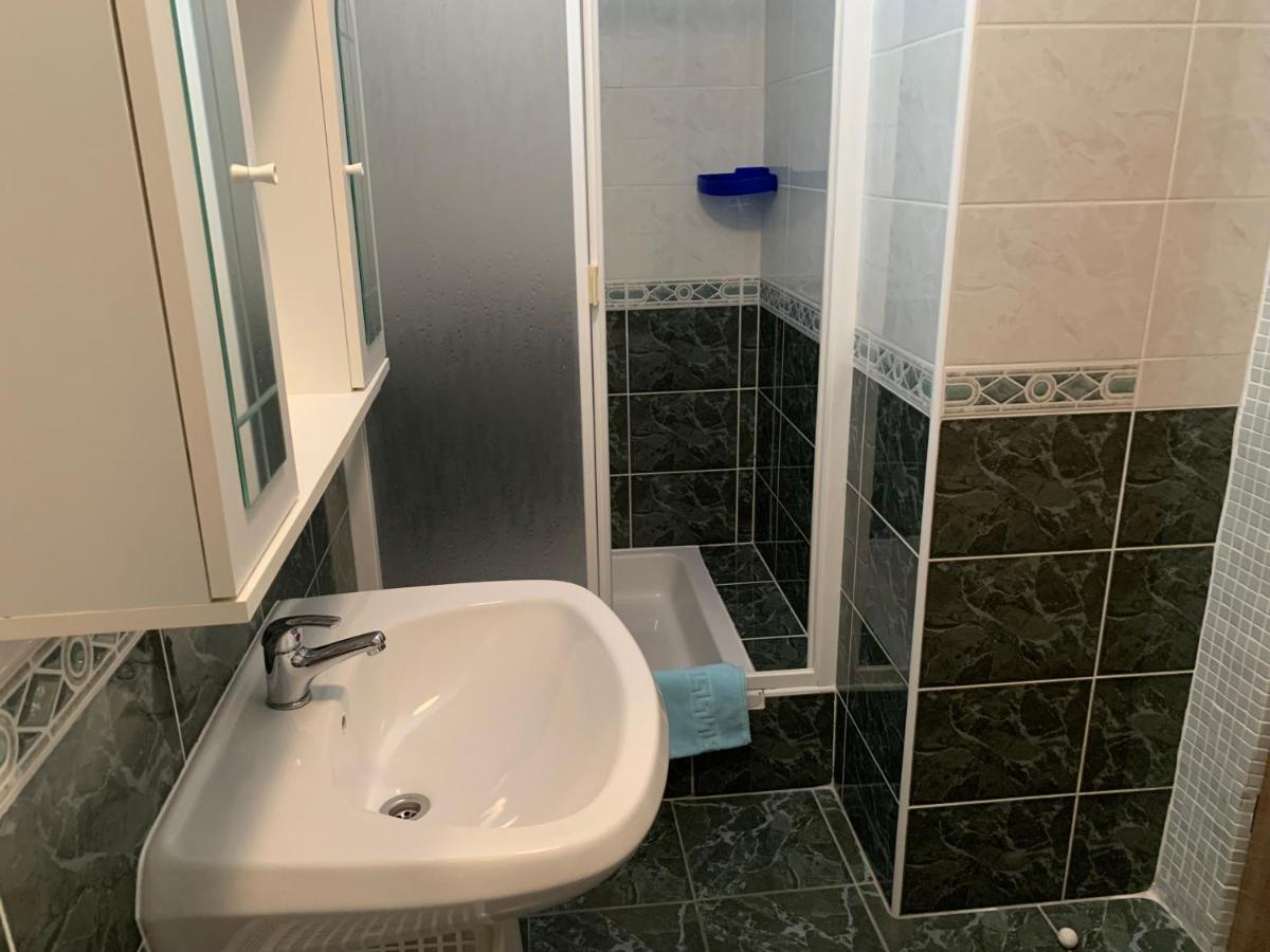 Apartmani Auer Pjescana Uvala Exterior photo
