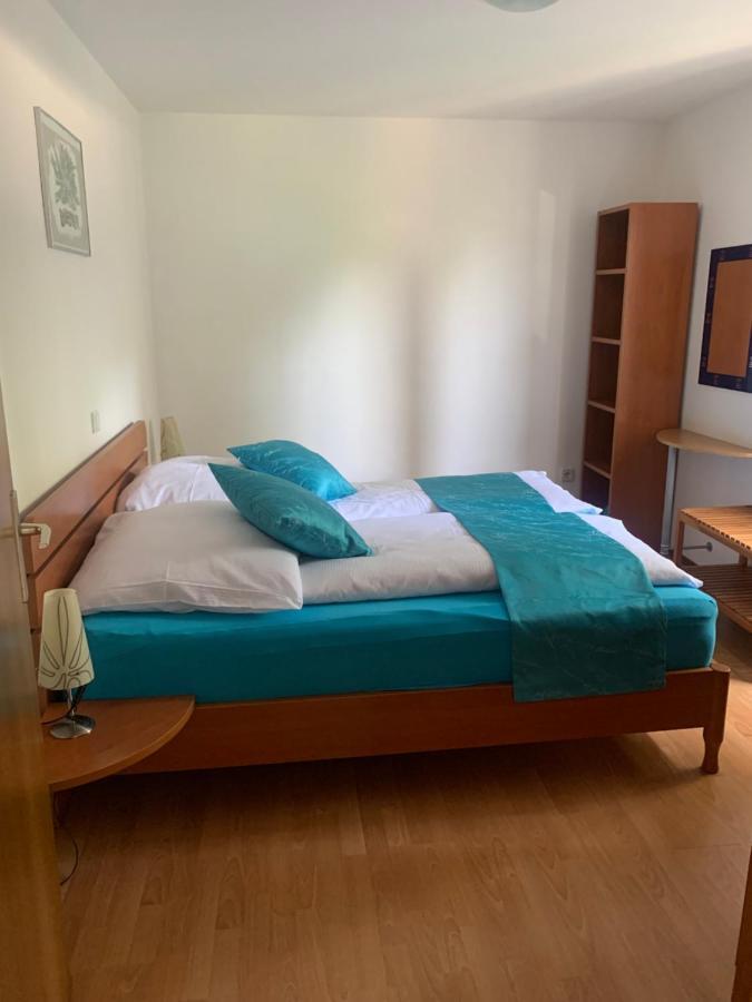 Apartmani Auer Pjescana Uvala Exterior photo