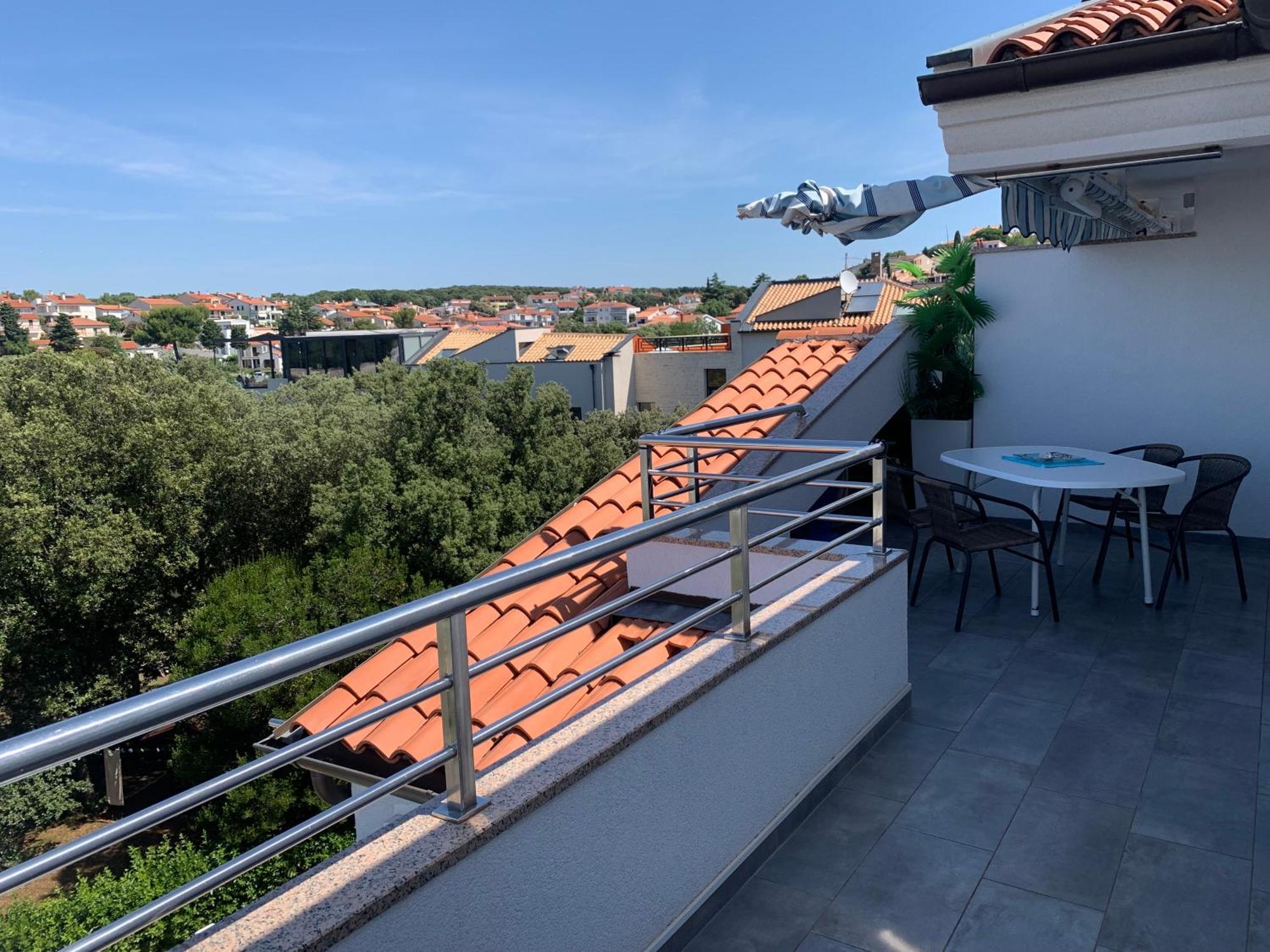 Apartmani Auer Pjescana Uvala Exterior photo
