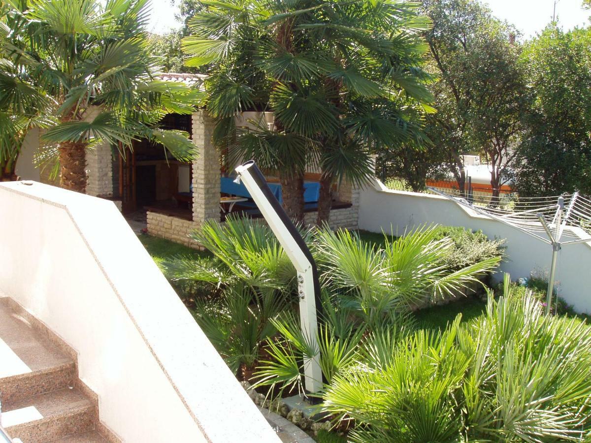Apartmani Auer Pjescana Uvala Exterior photo