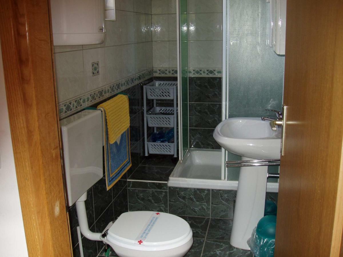 Apartmani Auer Pjescana Uvala Exterior photo