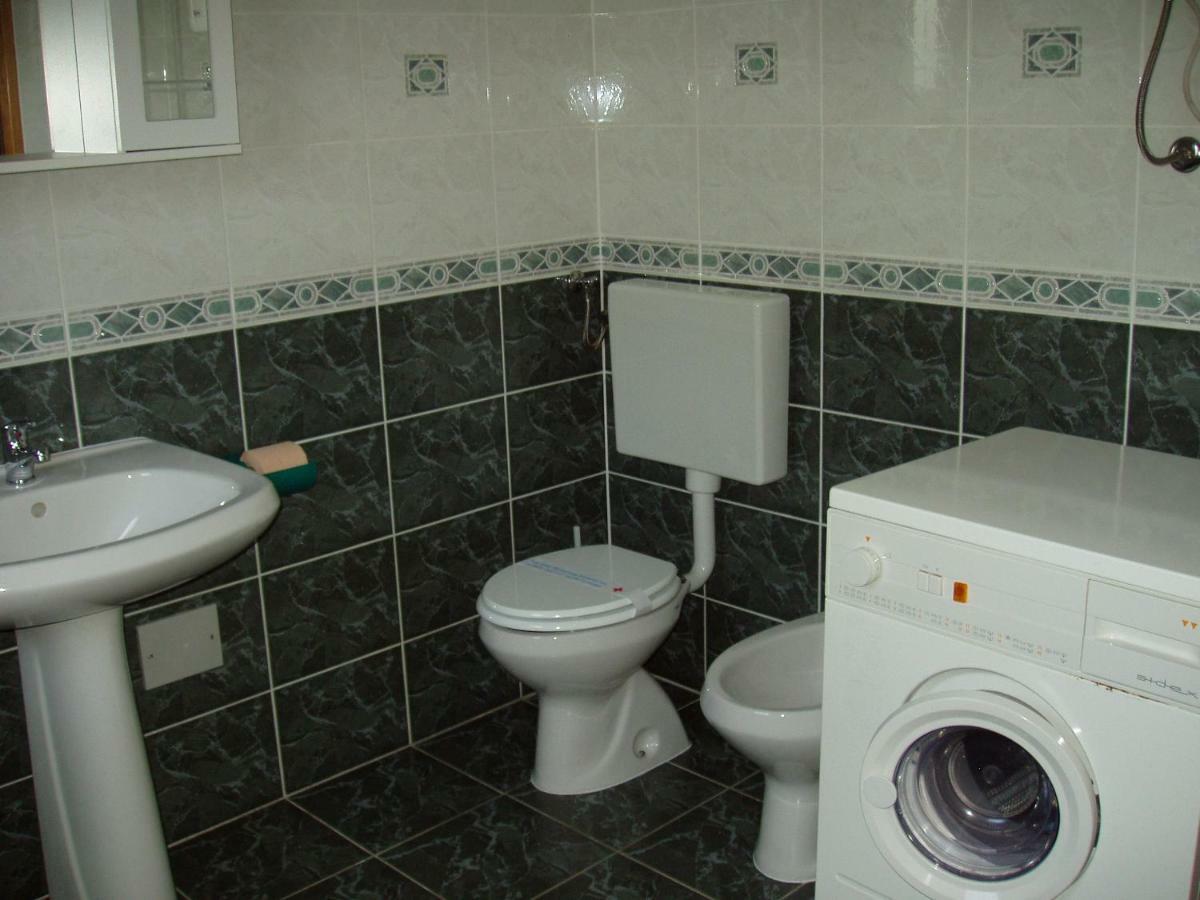 Apartmani Auer Pjescana Uvala Exterior photo