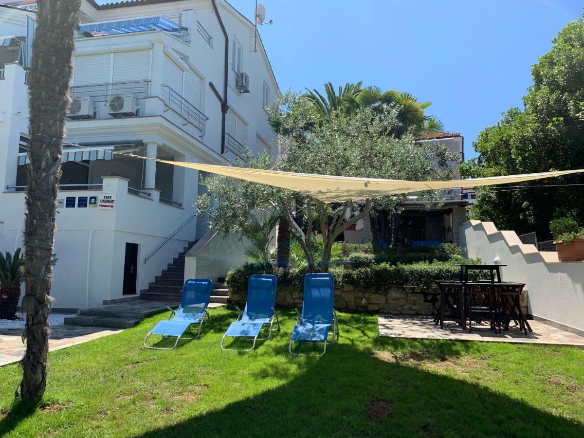 Apartmani Auer Pjescana Uvala Exterior photo