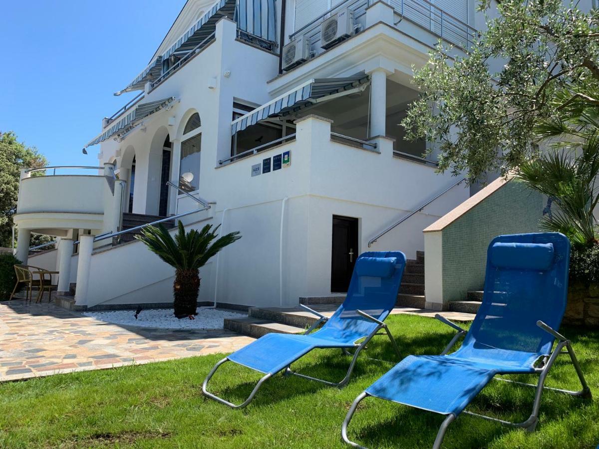 Apartmani Auer Pjescana Uvala Exterior photo
